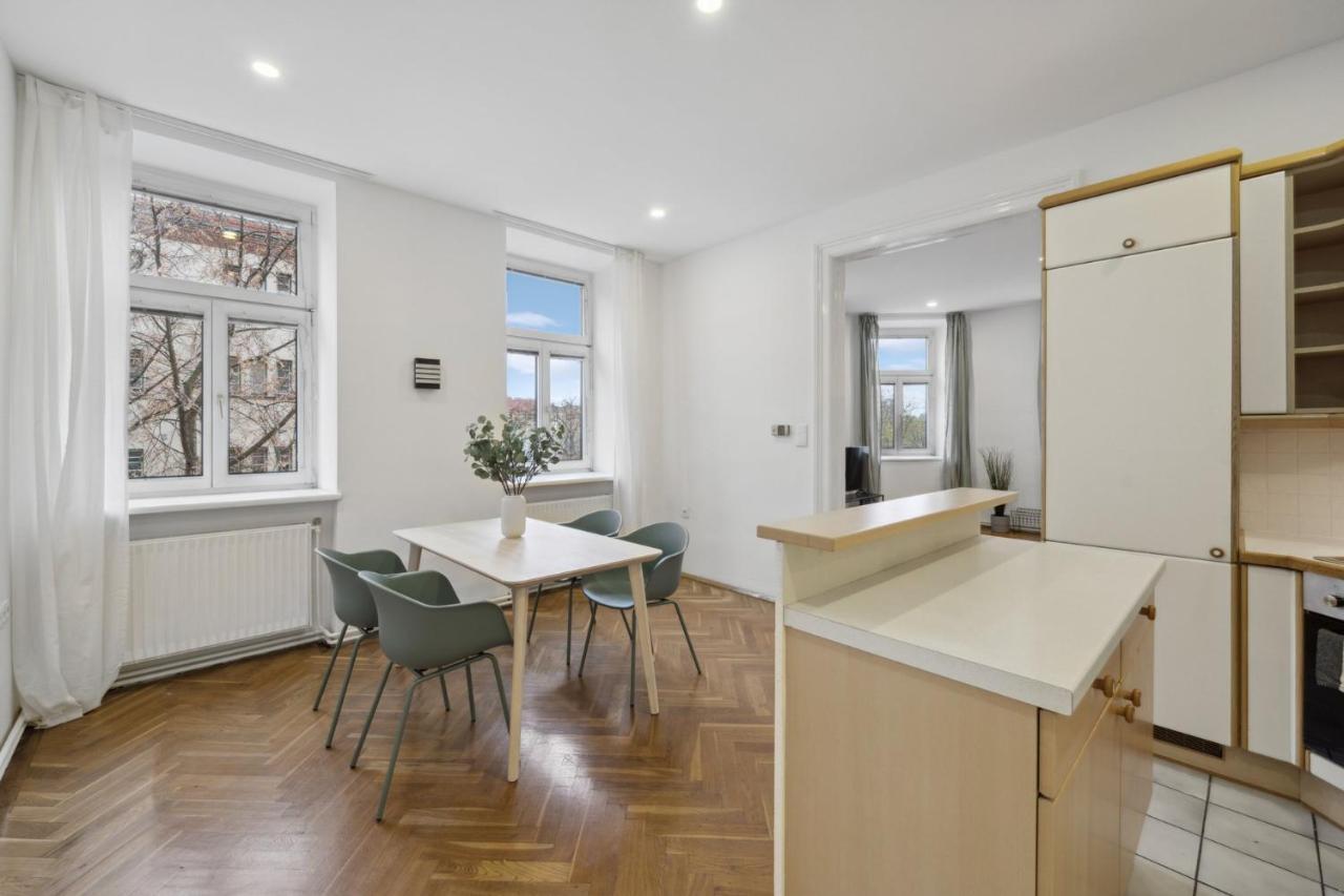 Big Spacious Central Apartment In Wien Eksteriør bilde