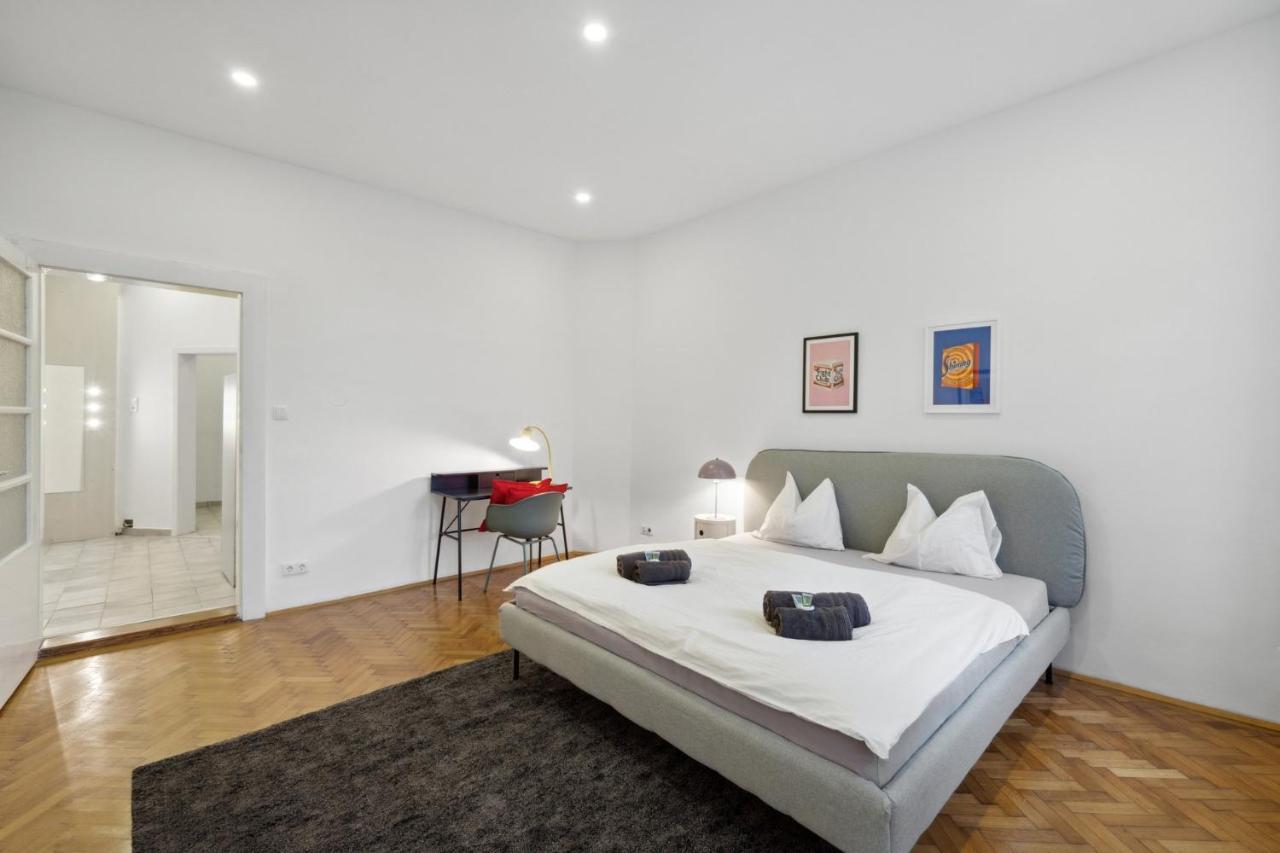 Big Spacious Central Apartment In Wien Eksteriør bilde