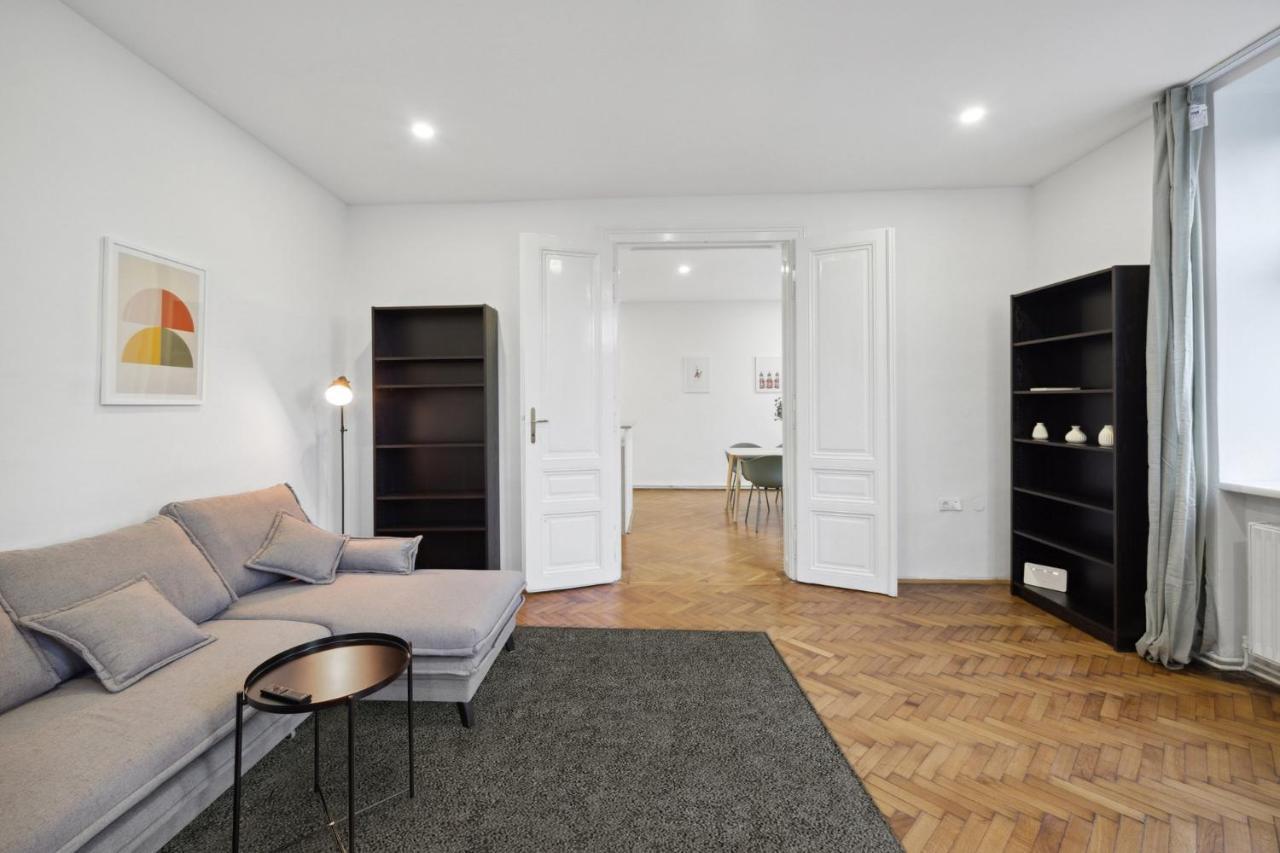 Big Spacious Central Apartment In Wien Eksteriør bilde